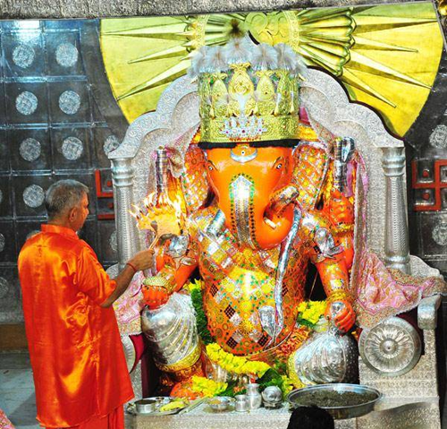 Ganesha Ashtottara Shatanamavali Telugu Lyrics. Also known as Ganesha Ashtothram or Vighneshvar Ashtottara Shatanamavali, this is the popular 108 names mantra of Lord Ganesh.